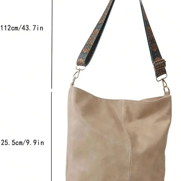 Boho hobo crossbody - winter white / beige - vegan leather - guitar strap - Picture 4 of 5